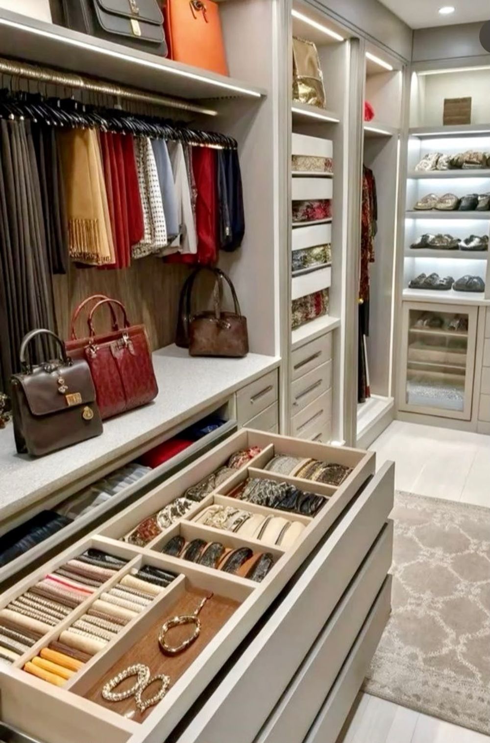 Jewelry and accessory drawer with dividers